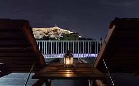 105 Adrianou Plaka